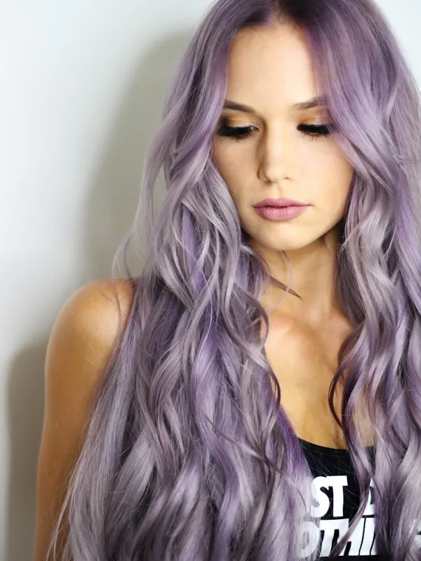 Rewitalizacja Kérastase - Intensywny rytuał odbudowy dla zniszczonych, suchych włosów.